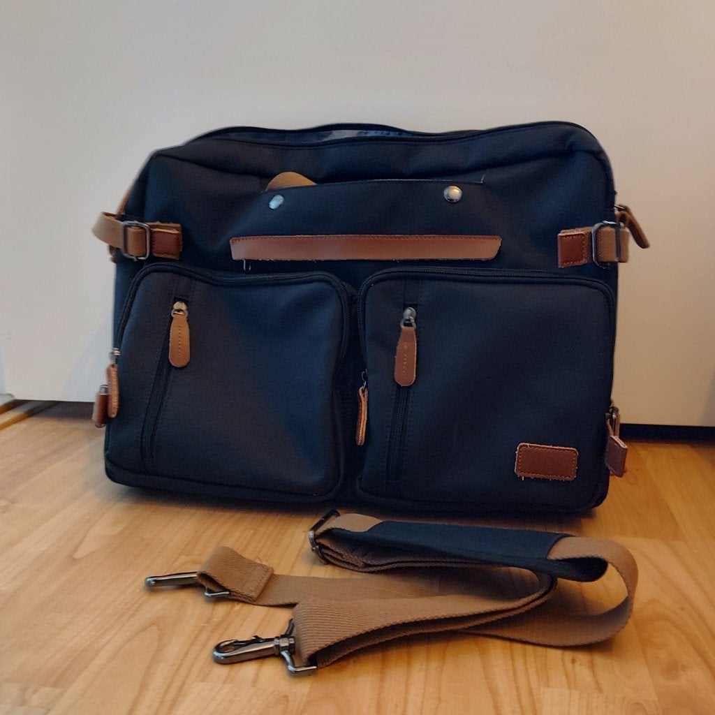 Stevige (reis)laptoptas geschikt voor laptop 17,3 inch, Ophalen, Gebruikt, Meerdere vakken, Zwart