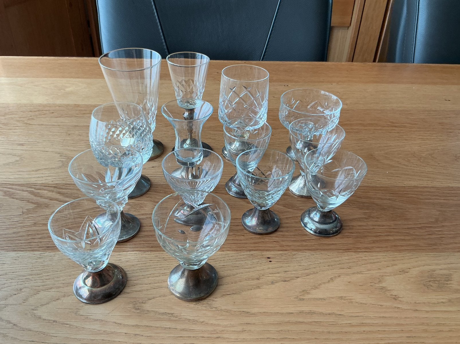 14 antieke glaasjes met echt zilveren voetje, Ophalen of Verzenden, Zo goed als nieuw, Borrel- of Shotglas