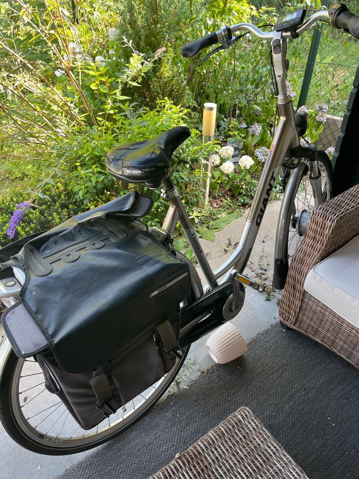 Defecte (lees advertentie) Giant Twist Go elektrische fiets, Ophalen, Velgrem, Giant, 53 tot 56 cm