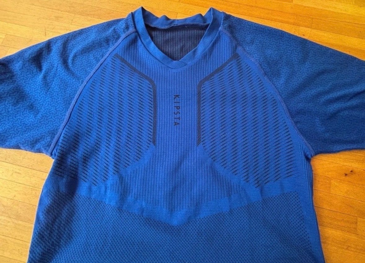Kipsta sportshirt blauw - maat M, Kleding | Heren, Fitness, Ophalen of Verzenden, Zo goed als nieuw, Maat 48/50 (M)