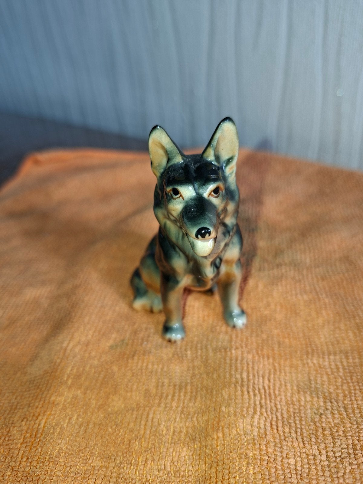 Vintage porseleinen Duitse herder beeldje - 8,5 cm hoog, Ophalen, Gebruikt, Dier