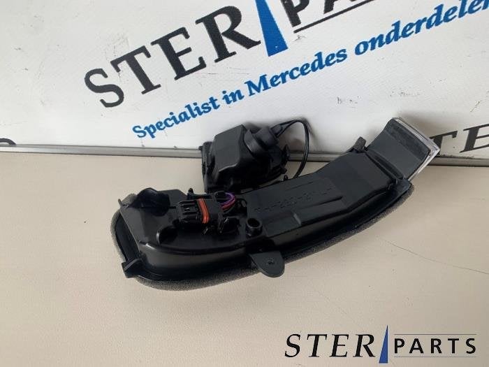 Knipperlicht spiegel links van een Mercedes E-Klasse, Auto-onderdelen, Verlichting, 12 maanden garantie, -, Nieuw, Ophalen of Verzenden