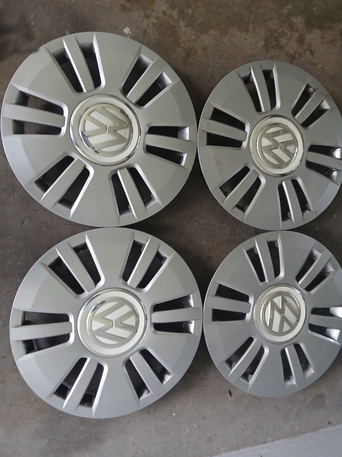 Vw up 4 x 14 inch wieldop zonder beschadig, Auto diversen, Wieldoppen, Ophalen of Verzenden, Gebruikt