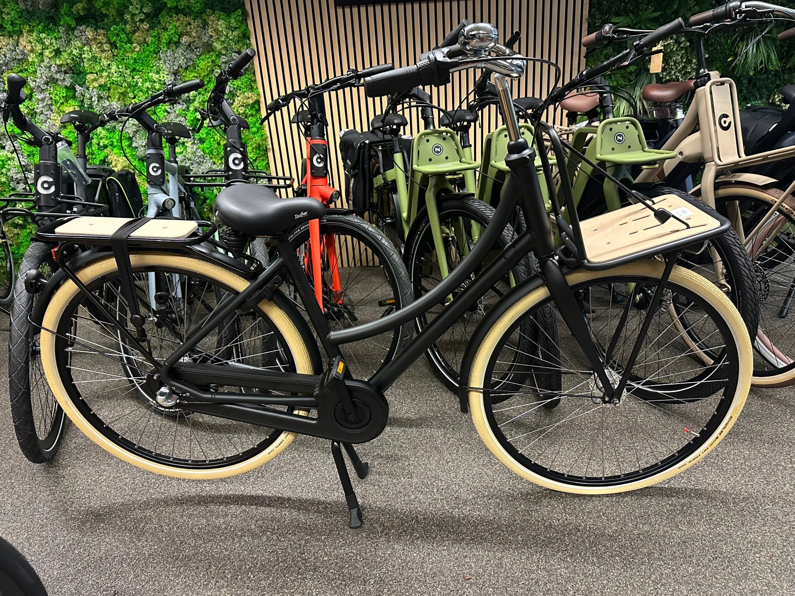 demo Batavus pack 3 de luxe met naafdynamo €499,-, 56 cm of meer, Ophalen, Nieuw