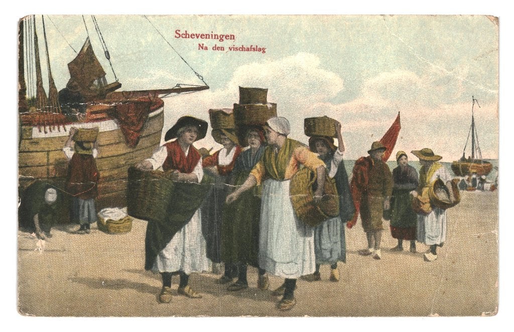 939759 Scheveningen Klederdracht schip strand 1925 zegel afg