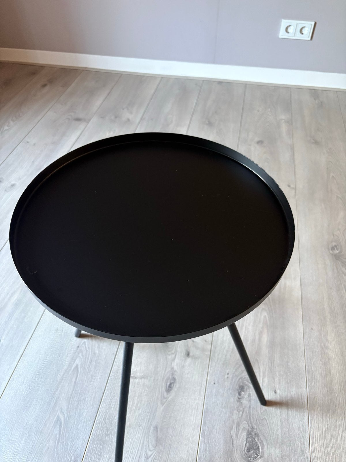 Zwart bijzettafeltje - Diameter 40cm, Hoogte 55cm, Minder dan 55 cm, Metaal of Aluminium, Rond, Zo goed als nieuw