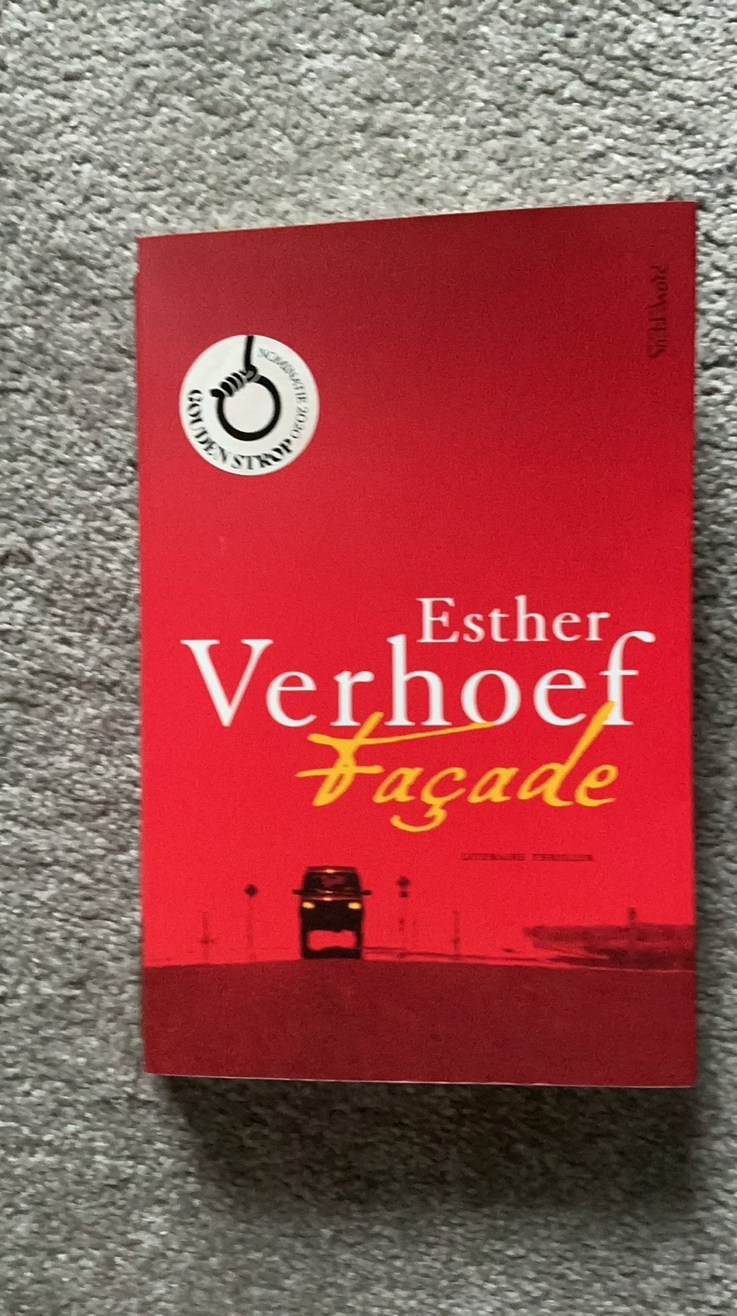 Esther Verhoef, Facade zgan, Ophalen, Zo goed als nieuw