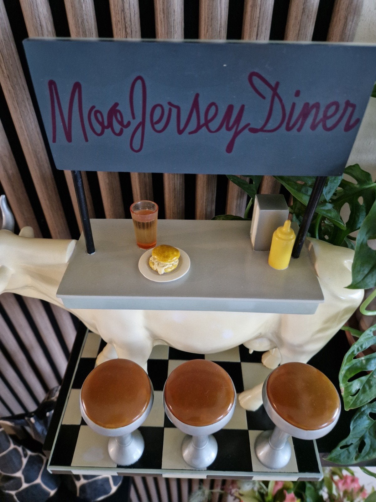 Moo Jersey Diner Koe Beeldje - Uniek Decoratiestuk, Ophalen, Zo goed als nieuw, Boerderijdier, Beeldje of Figuurtje