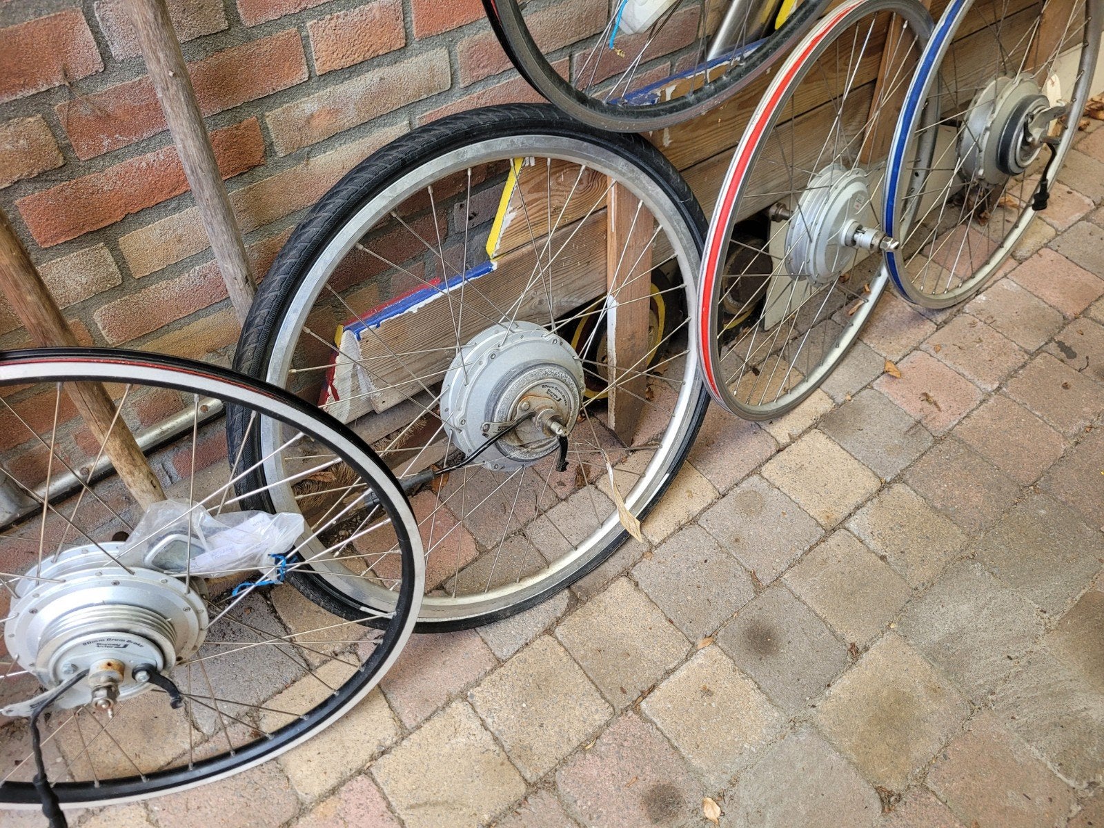 diverse wielen van 18 inch tm 28 inch voor en achter wielen, Fietsen en Brommers, Fietsonderdelen, Ophalen of Verzenden, Zo goed als nieuw