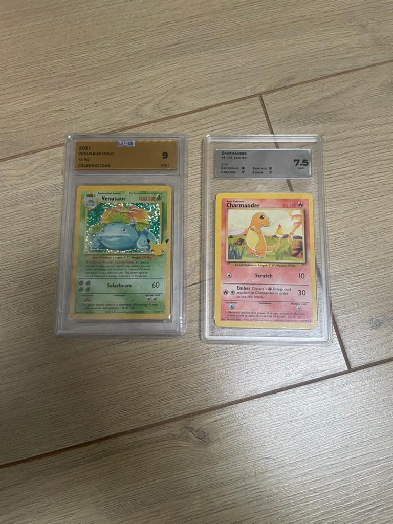 Venusaur holo psa 9 en Charmander psa 7,5, Ophalen of Verzenden, Zo goed als nieuw