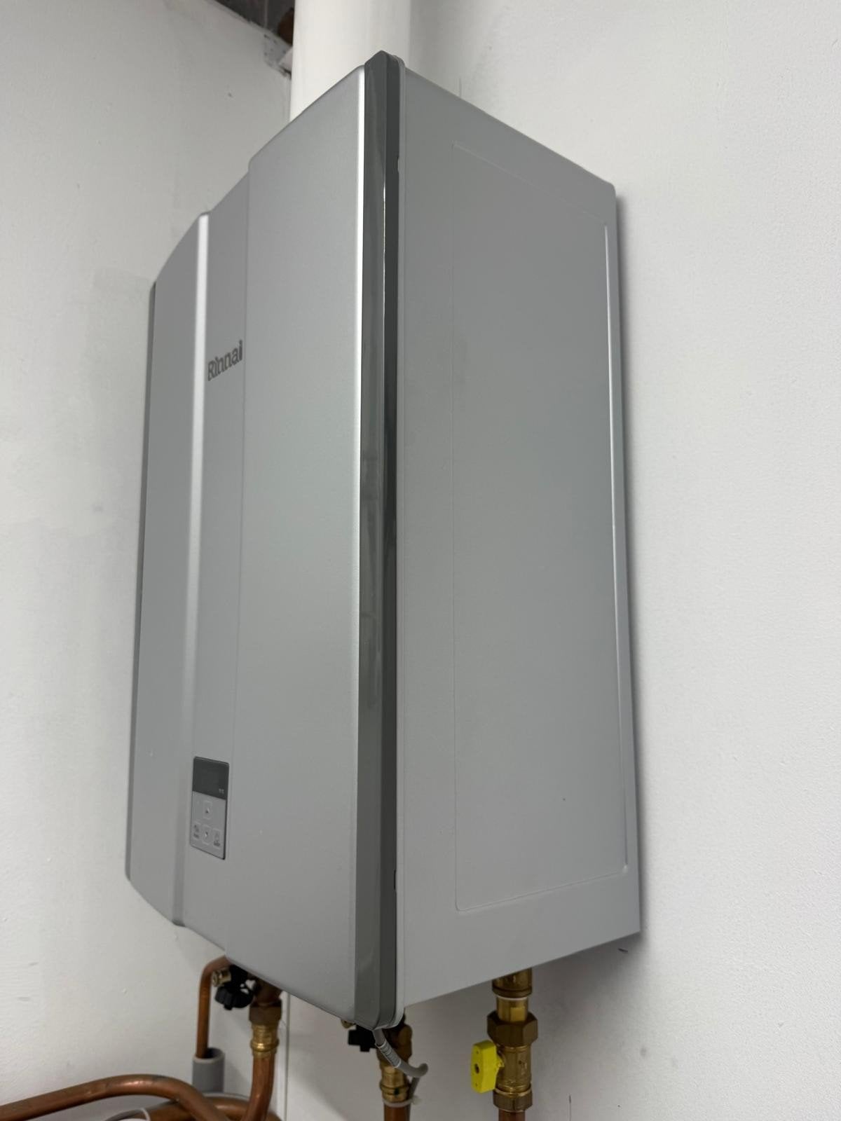 Rinnai HD-N1300i Geiser - Zo goed als nieuw, Aardgas, Geiser, Ophalen of Verzenden, Zo goed als nieuw