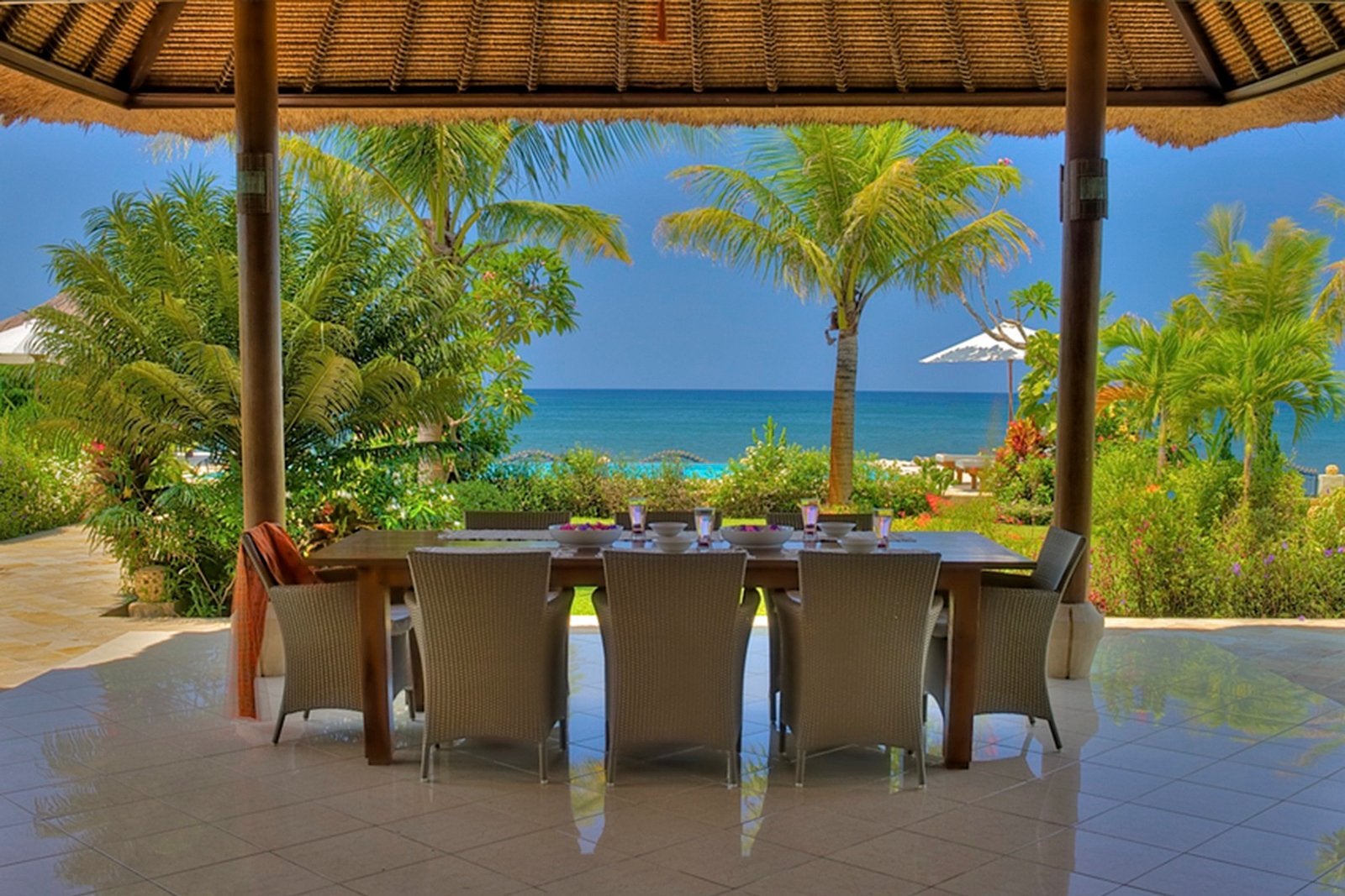 Strandvilla te huur op Bali, met personeel en groot zwembad., Vakantie, 8 personen, 4 of meer slaapkamers, Wasmachine, Overige