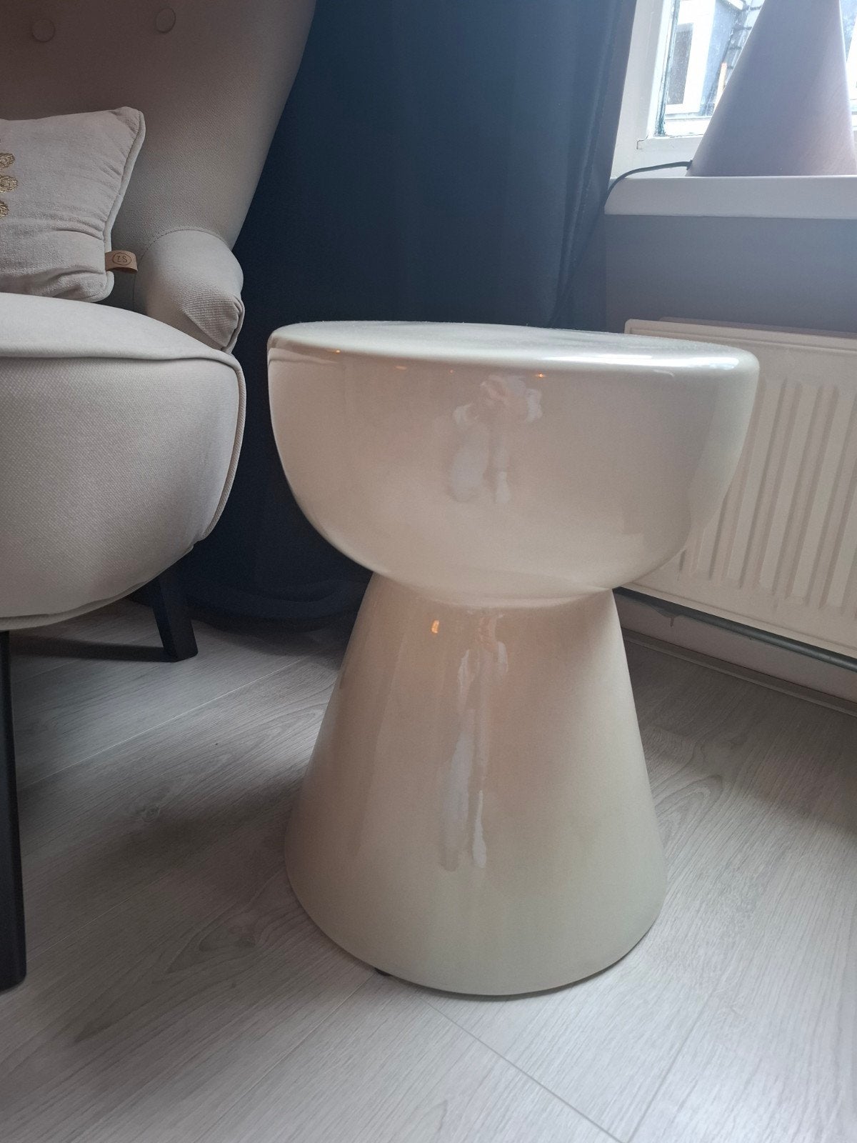 Karwei bijzettafel keramiek, Minder dan 55 cm, Rond, Zo goed als nieuw, Ophalen