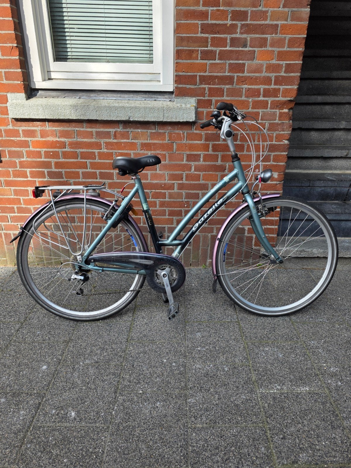Gazelle medeo damesfiets 28 inch with 24 gears, Fietsen en Brommers, Ophalen, 53 tot 56 cm, Zo goed als nieuw, Meer dan 20 versnellingen