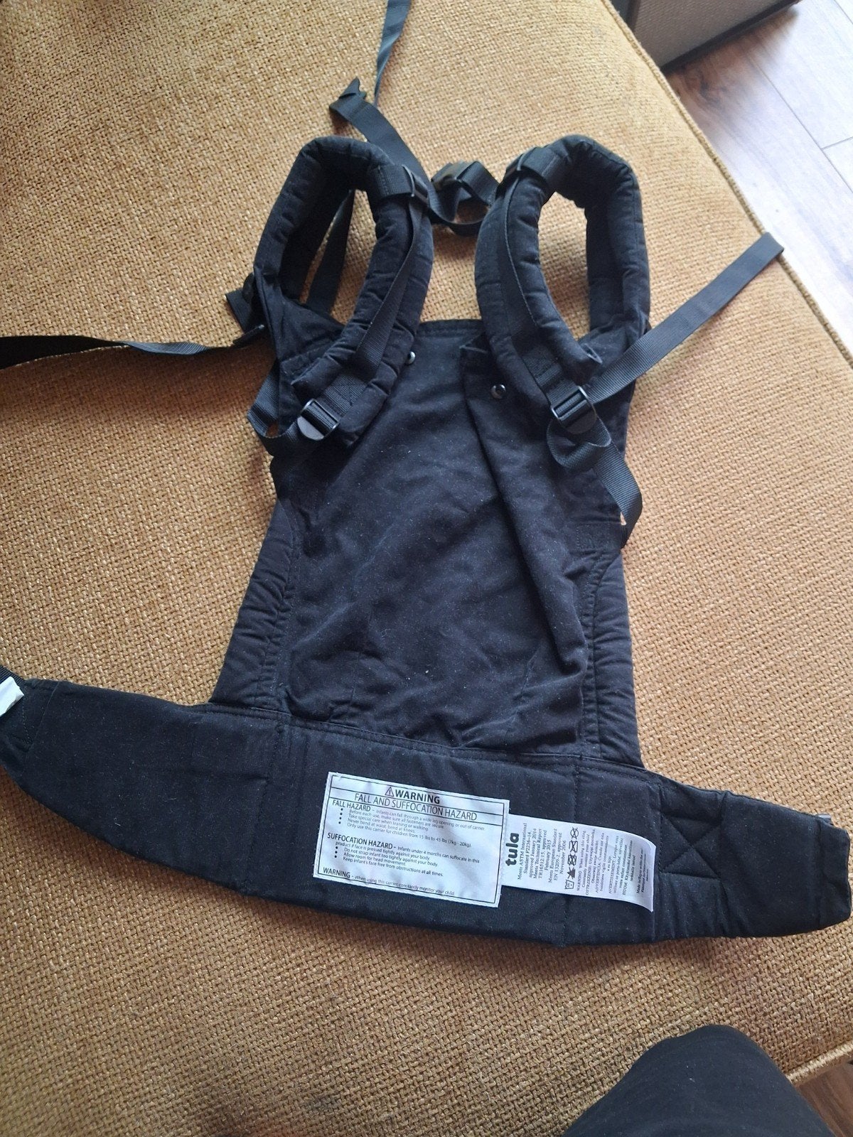 Tula Baby Carrier - Zwarte Draagzak, Kinderen en Baby's, Babydragers en Draagdoeken, Overige merken, Gebruikt, Buik of Rug, Ophalen of Verzenden