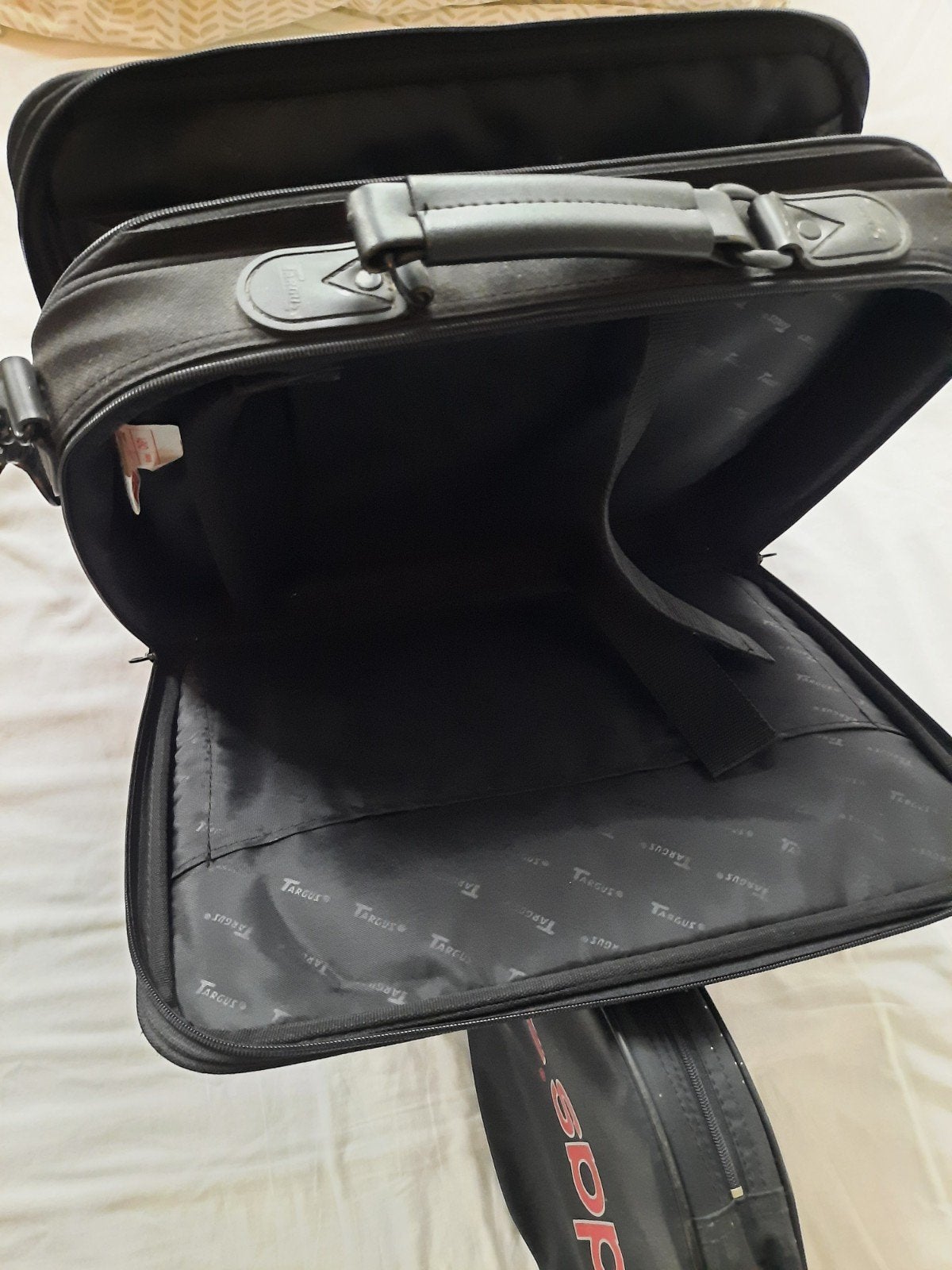 Nieuwe zwarte laptoptas 30 x 40 cm, Gevoerd laptopvak, 15 inch, Nieuw, Ophalen of Verzenden