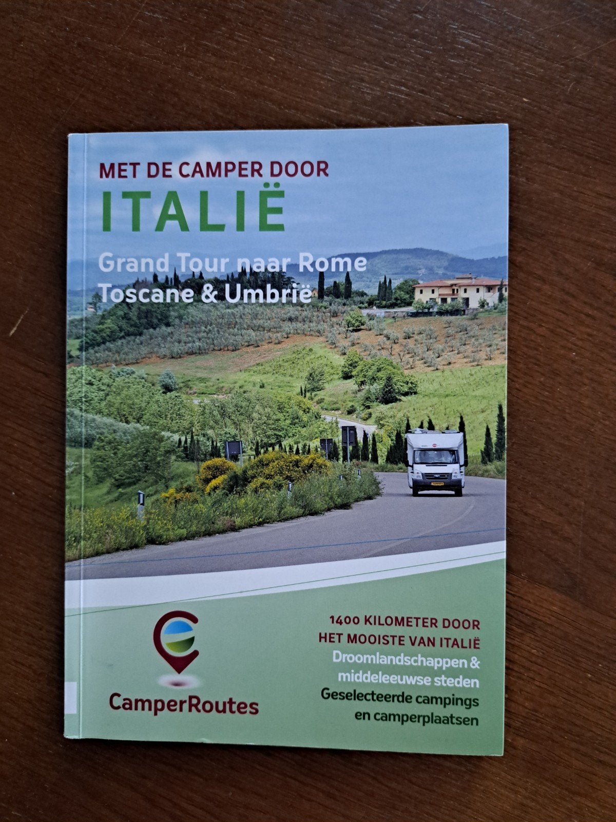 Met de camper door Italië - Toscane & Umbrië, Europa, Zo goed als nieuw, Reisgids of -boek, Mike en Loes Bisschops