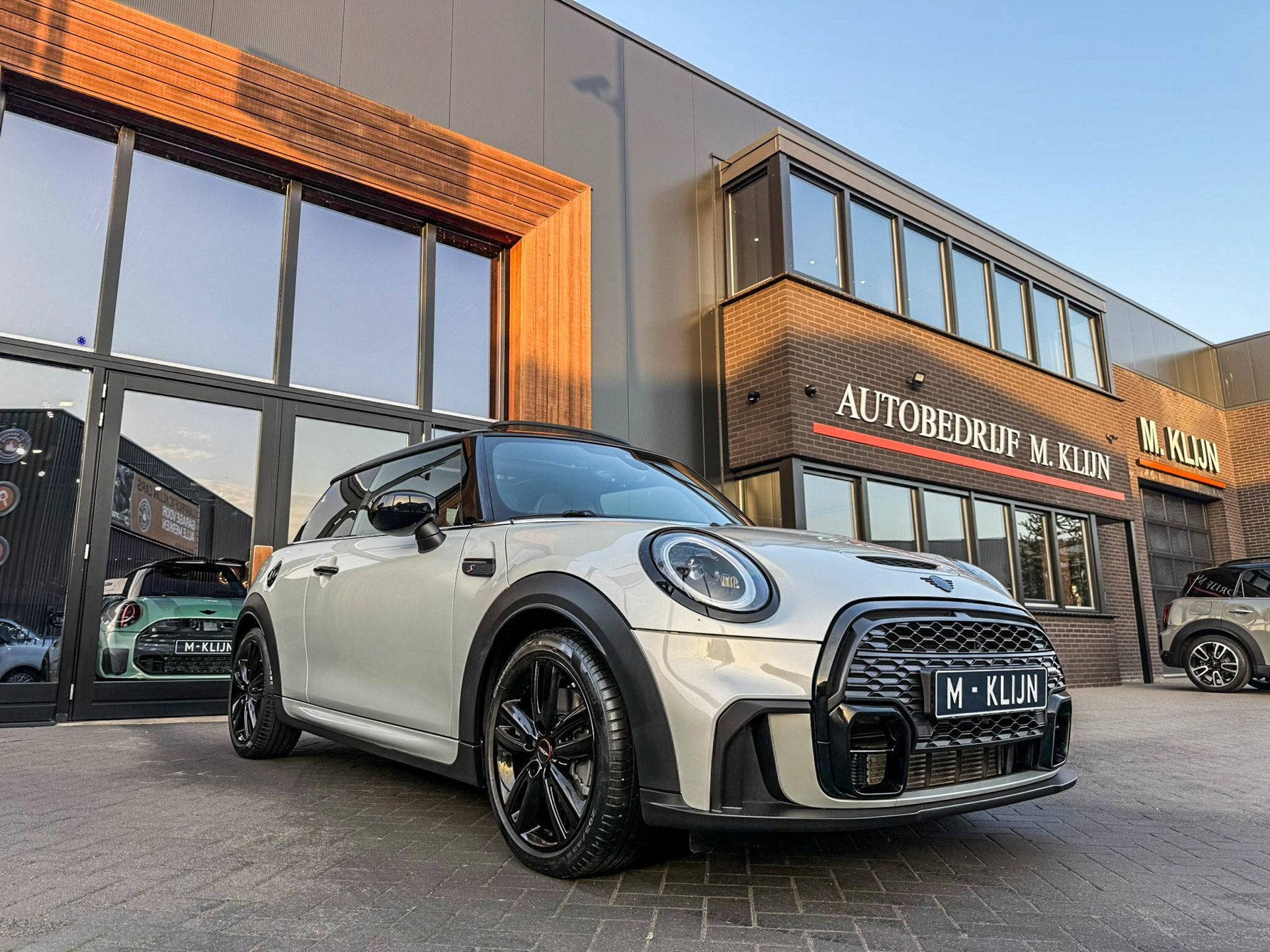 Mini Mini 2.0 Cooper S John Cooper Works F1 aut 178pk/pano/c, 1998 cc, Gebruikt, Met garantie (alle), 4 stoelen