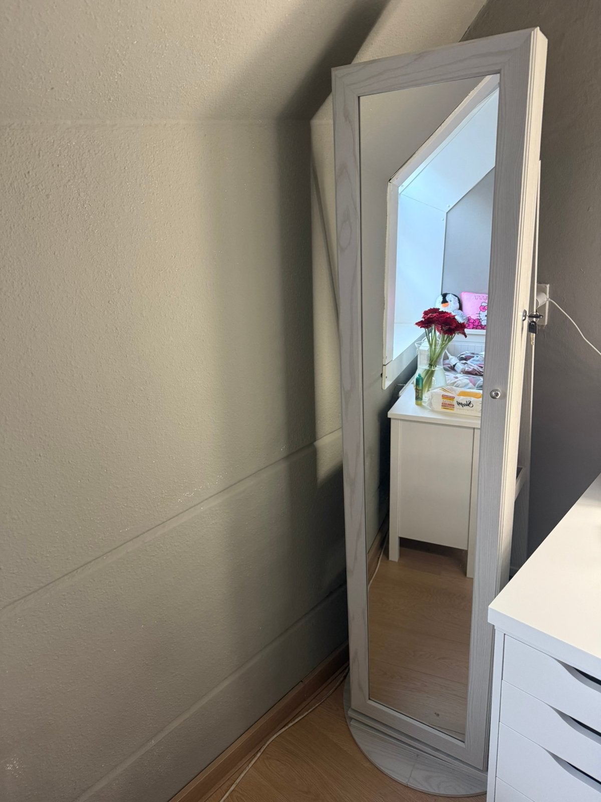 Sieradenkast met spiegel