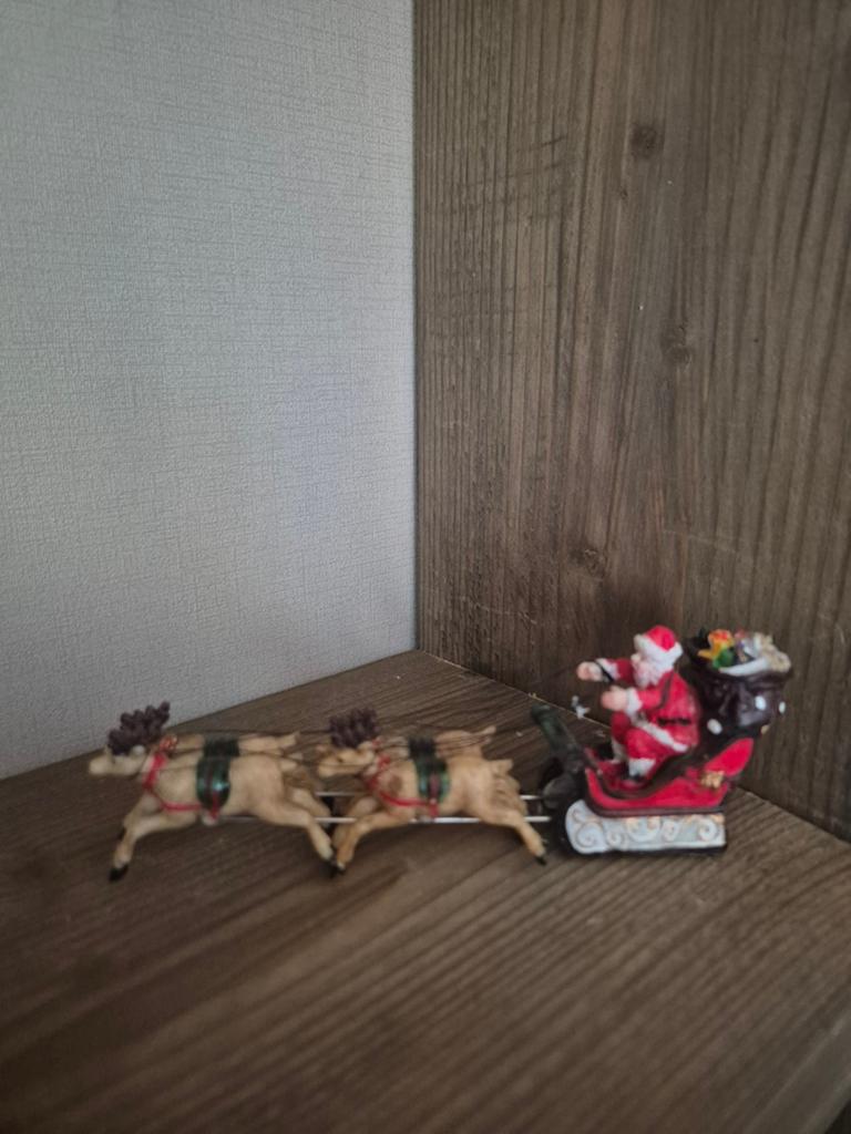 Lemax figuur 10 kerstdorp kersthuisjes, Diversen, Kerst, Ophalen of Verzenden, Zo goed als nieuw