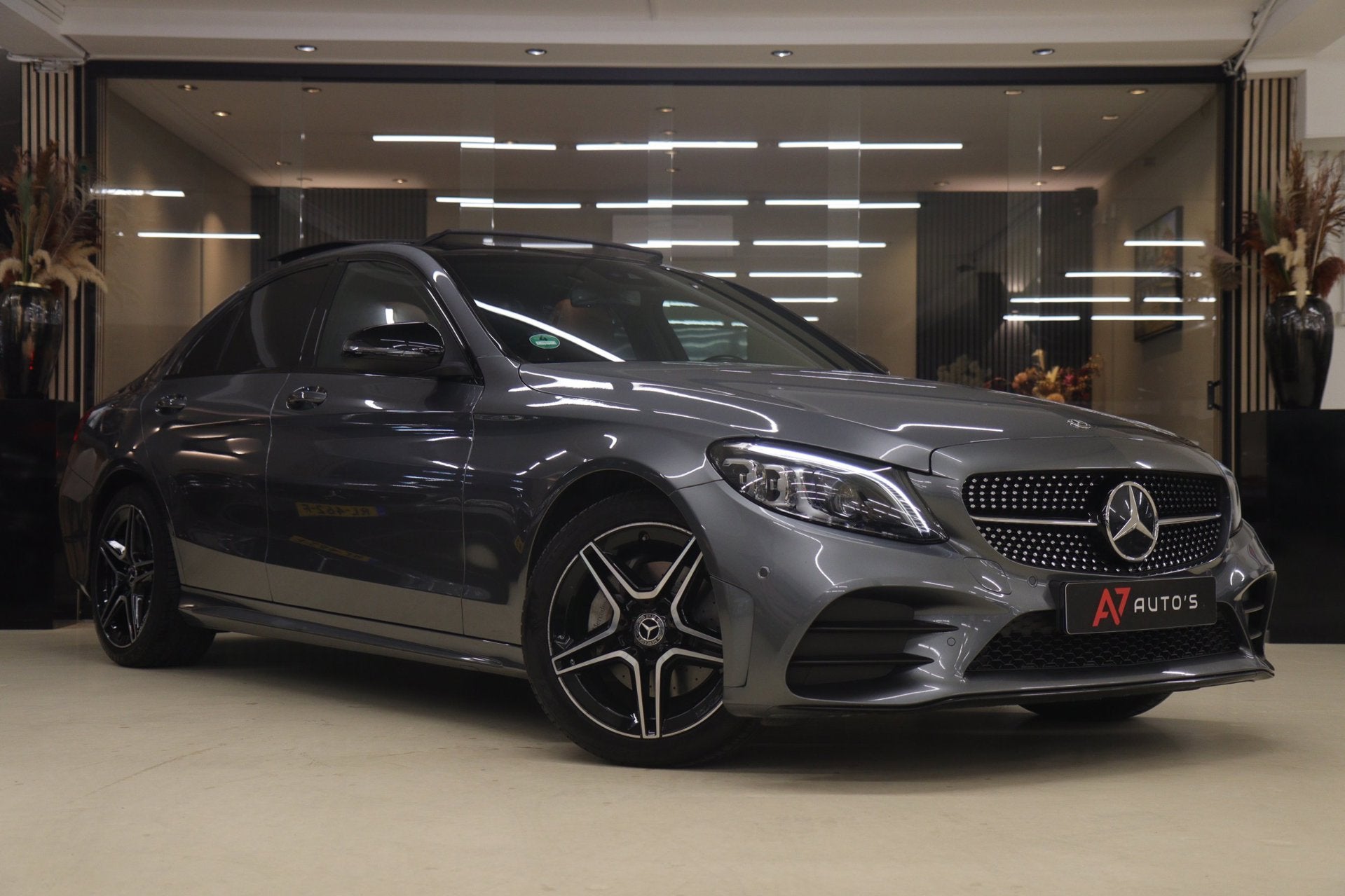 Mercedes-Benz C-klasse 180 AMG-LINE NAP PANO/CARPLAY/CAM/STO, Automaat, Euro 6, Origineel Nederlands, Sedan