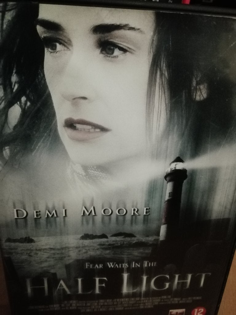 half light - demi moore, Alle leeftijden, Ophalen of Verzenden, Zo goed als nieuw