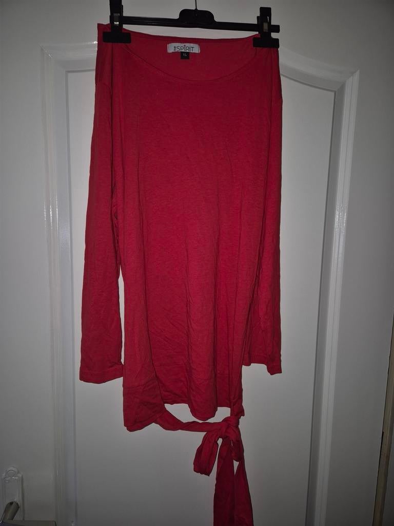 Esprit rode top met lange mouwen en strikdetail, Maat 38/40 (M), Ophalen of Verzenden, Lange mouw, Gedragen