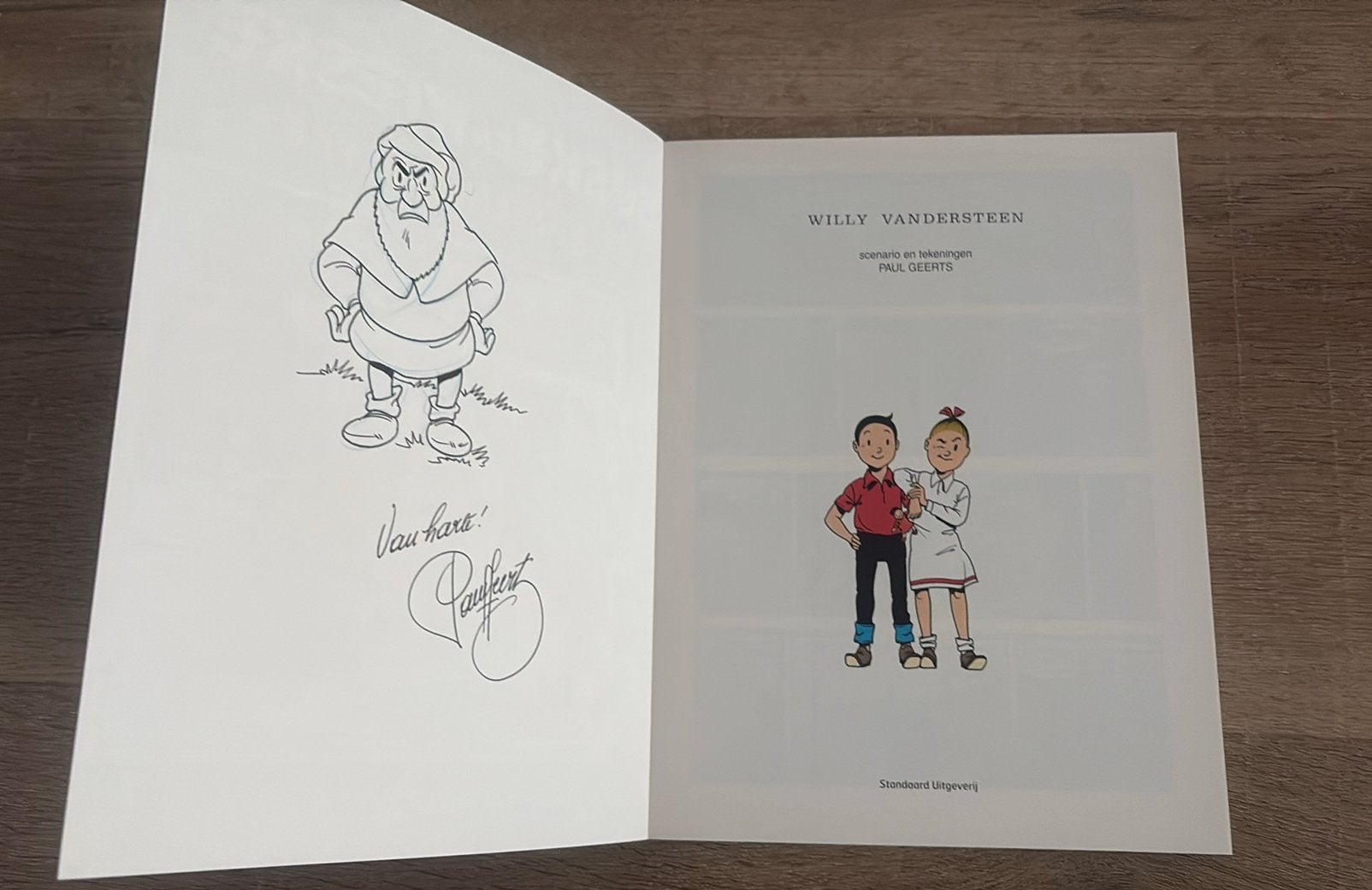 Suske en wiske met handtekening + tekening van Paul Geerts, Boeken, Eén stripboek, Ophalen of Verzenden, Zo goed als nieuw