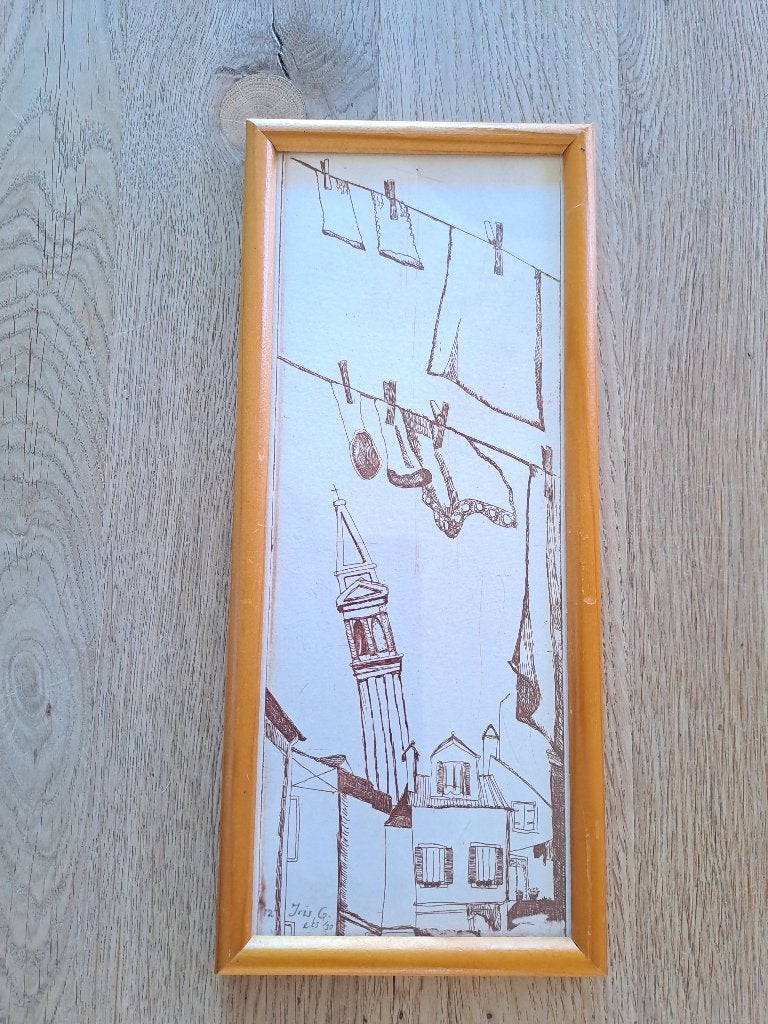 SFEERVOLLE ETS VAN EEN EUROPEES STRAATBEELD. IRIS G, 2000 tot heden, Ingelijst, Ets, Stadsgezicht
