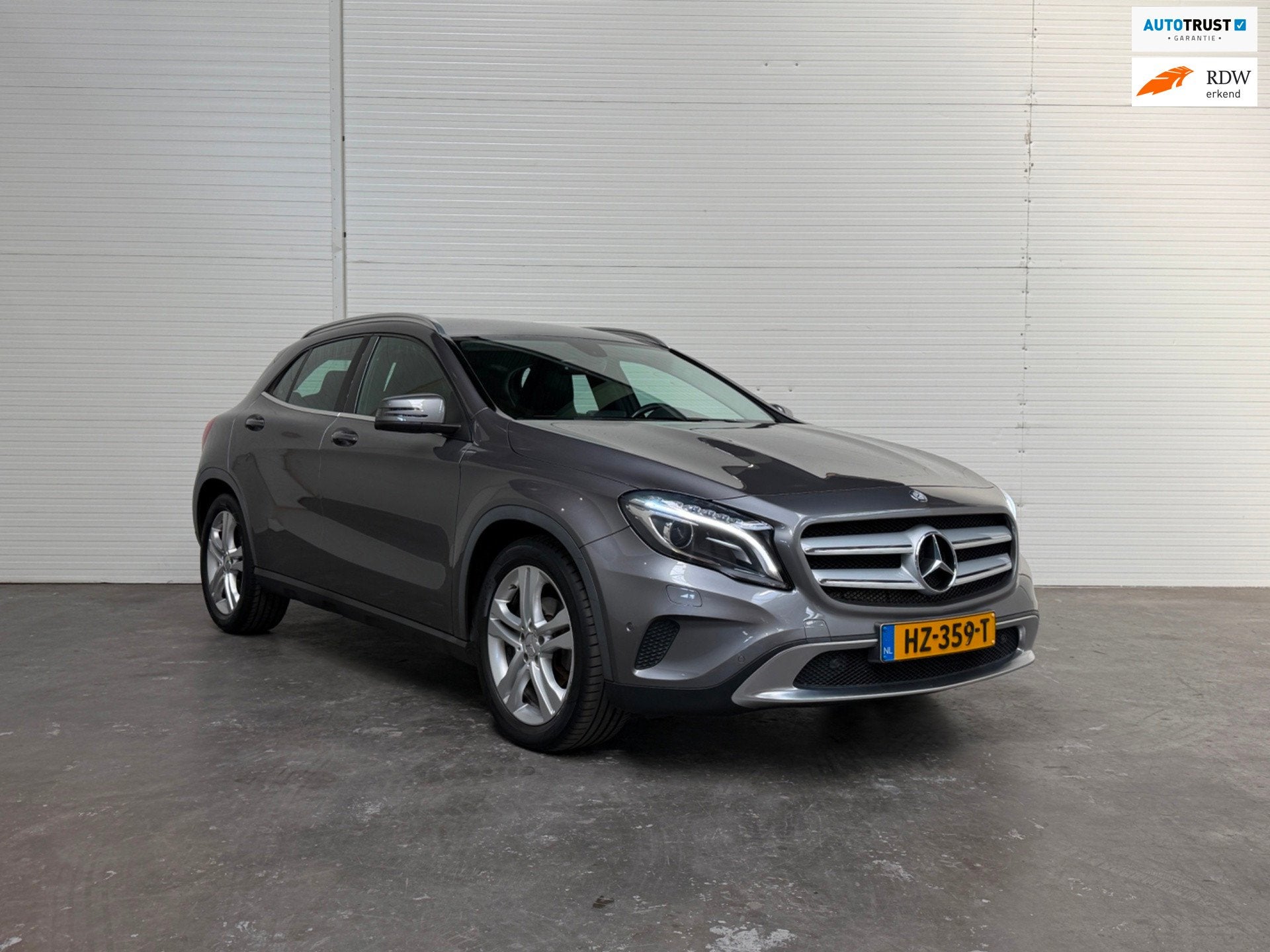Mercedes-Benz GLA-klasse 180 Prestige automaat / afneembare, Gebruikt, 4 cilinders, 715 kg, Leder en Stof