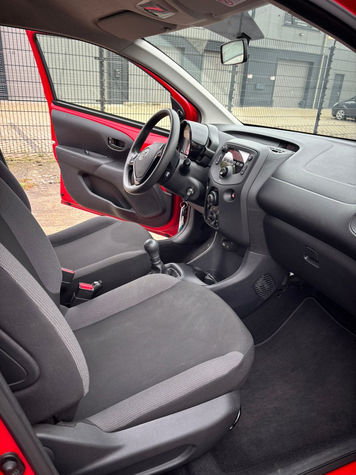 Foto 7 van Toyota Aygo VVT-i X-Fun / Airco / NAP / C.C. / Bluetooth