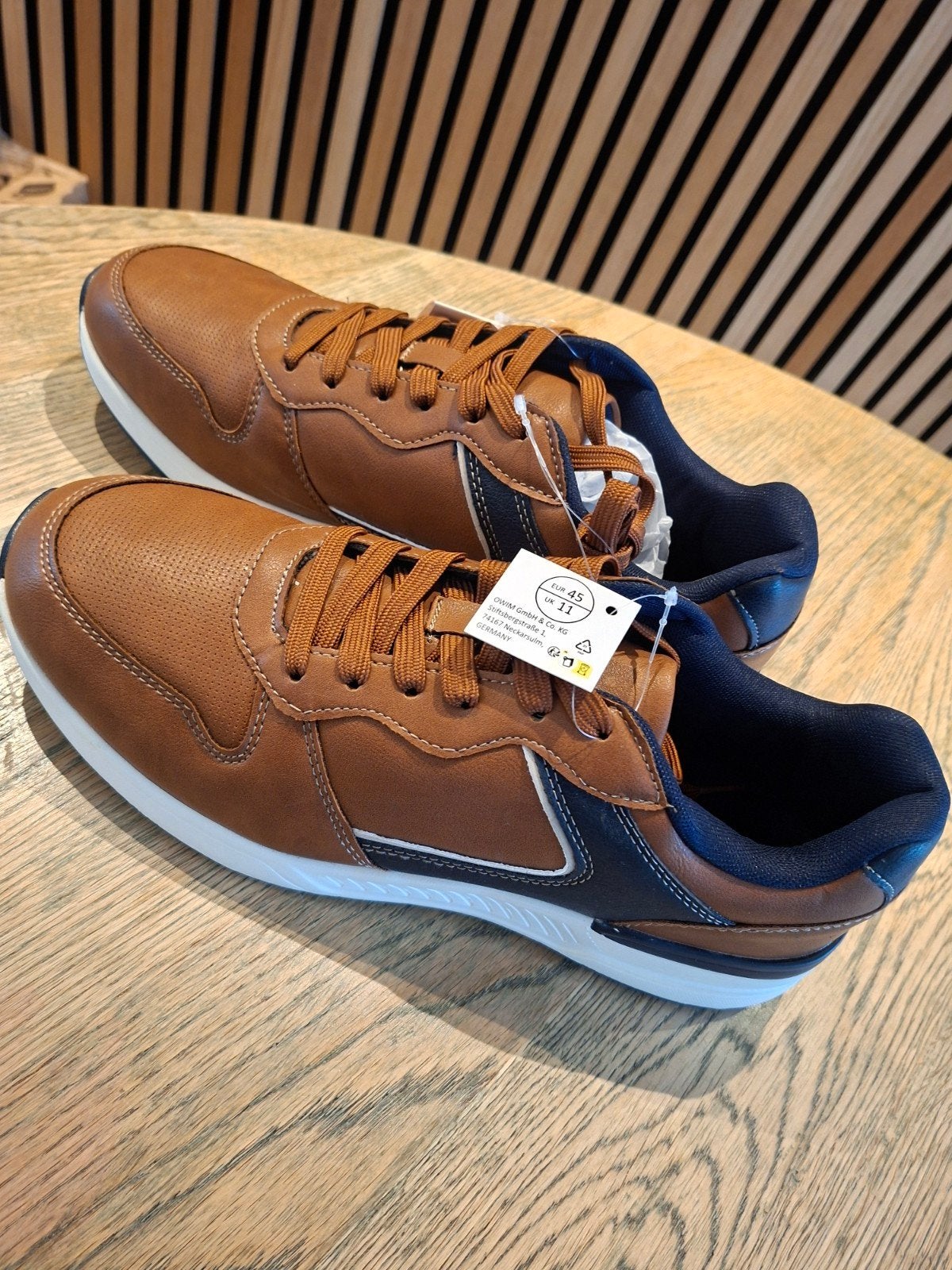 Nieuwe bruine sportsneakers maat 45, Ophalen of Verzenden, Nieuw, Bruin, Sneakers of Gympen