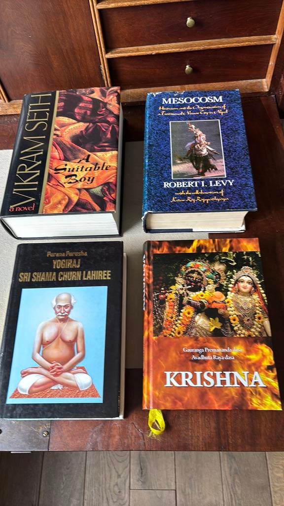 Krishna - Yogiraj- Mesocosm- A Suitable boy, Ophalen of Verzenden, Gelezen, Spiritualiteit algemeen, Overige typen