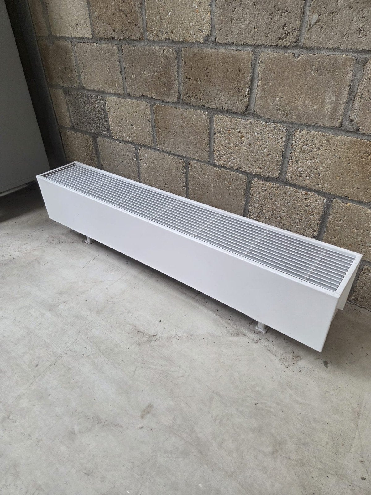 Convectorradiator, lang model, wit, Ophalen, Gebruikt, Minder dan 30 cm, Radiator