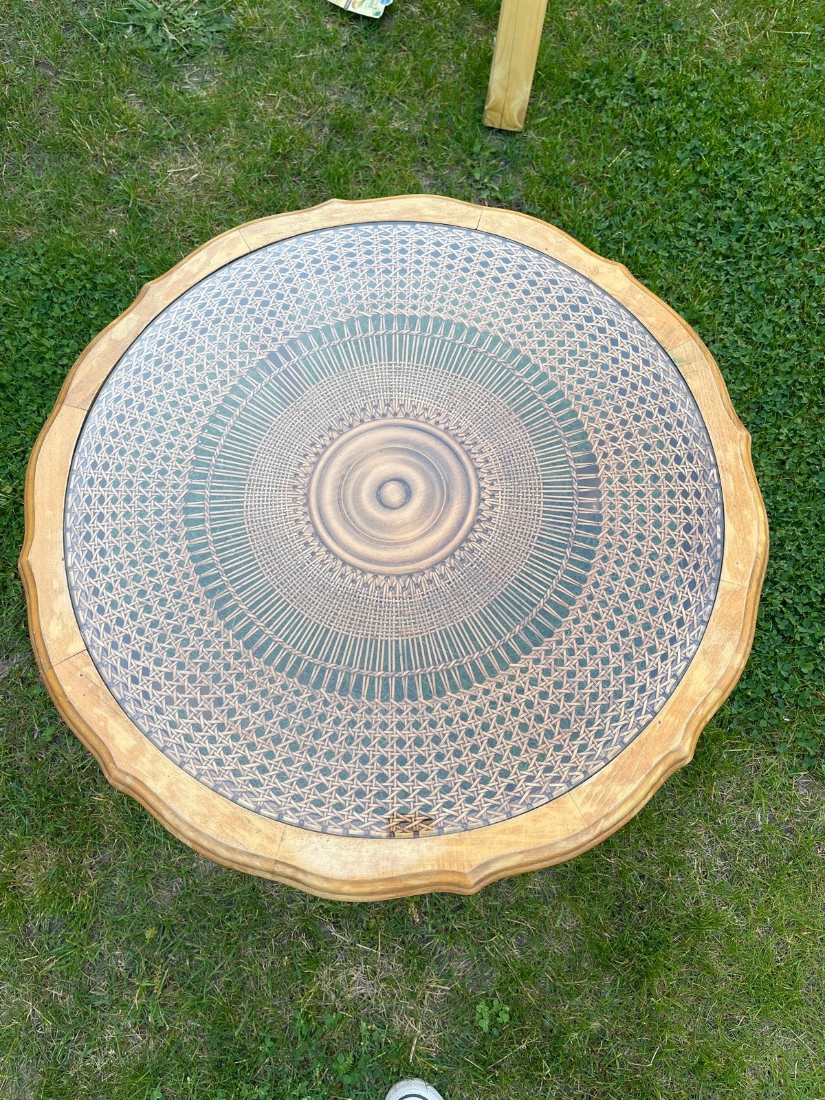 Bieden salontafel met Rotan en Glazen Blad, Ophalen