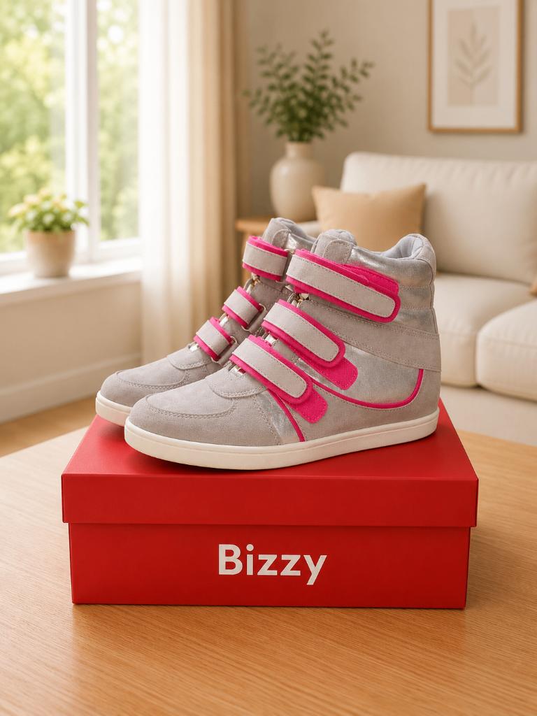 Bizzy High-Top Sneakers – Grijs en Roze – Maat 38, Nieuw, Ophalen of Verzenden, Sneakers of Gympen, Bizzy