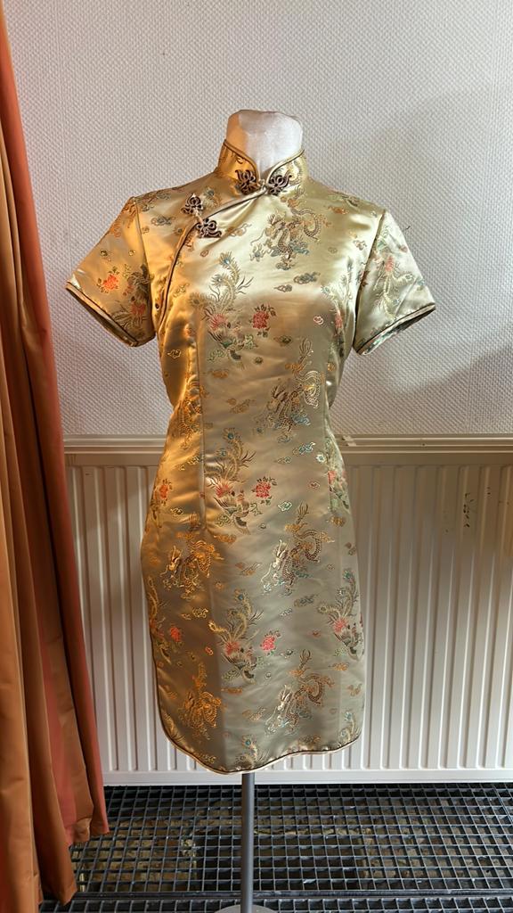 Vintage Chinese Cheongsam Jurk - Gouden Drakenprint, Overige kleuren, Maat 42/44 (L), Ophalen of Verzenden, Knielengte