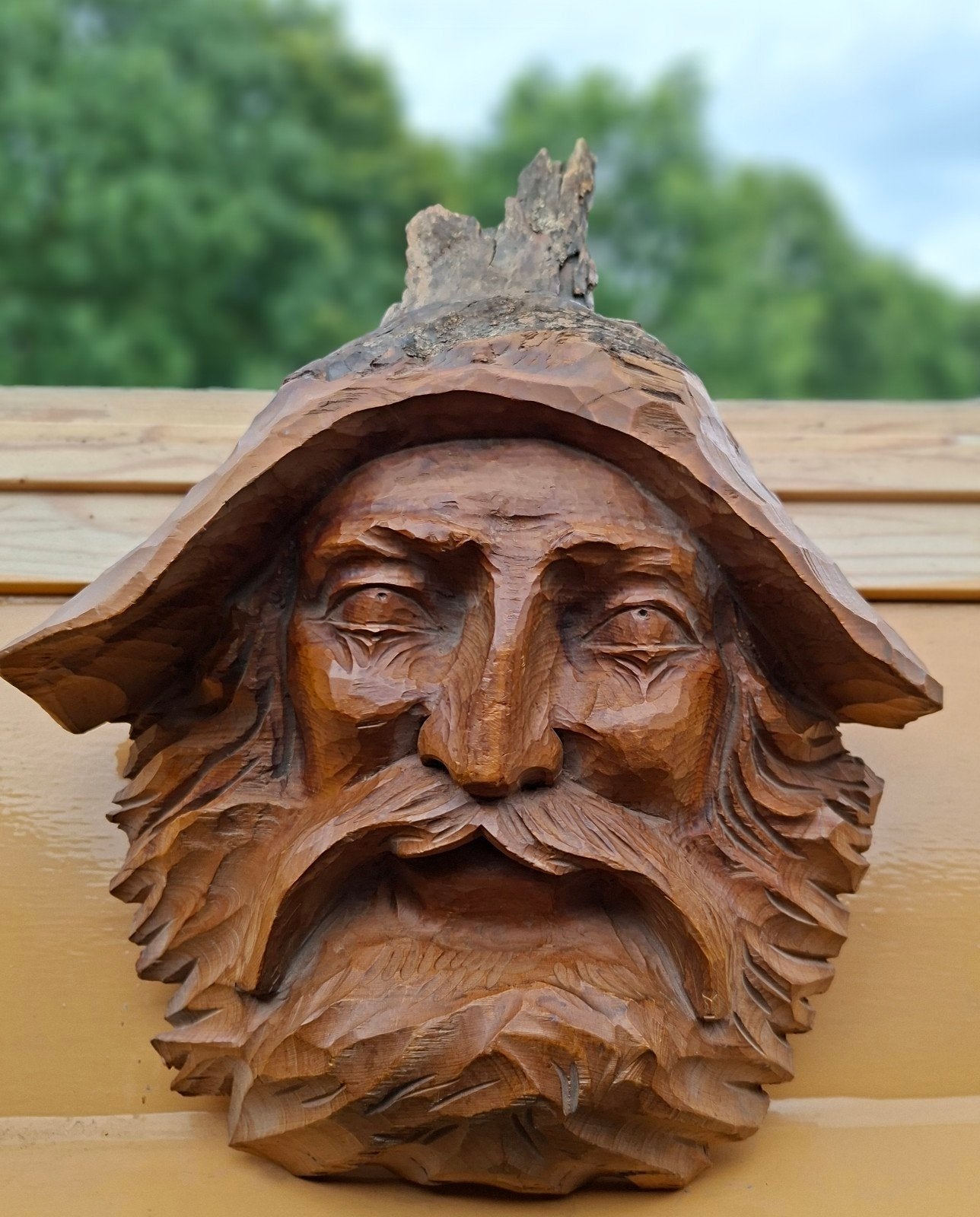 Mooi gesneden houten hoofd om op te hangen, Ophalen of Verzenden, Handgemaakt, Wanddecoratie, 20 - 50 cm