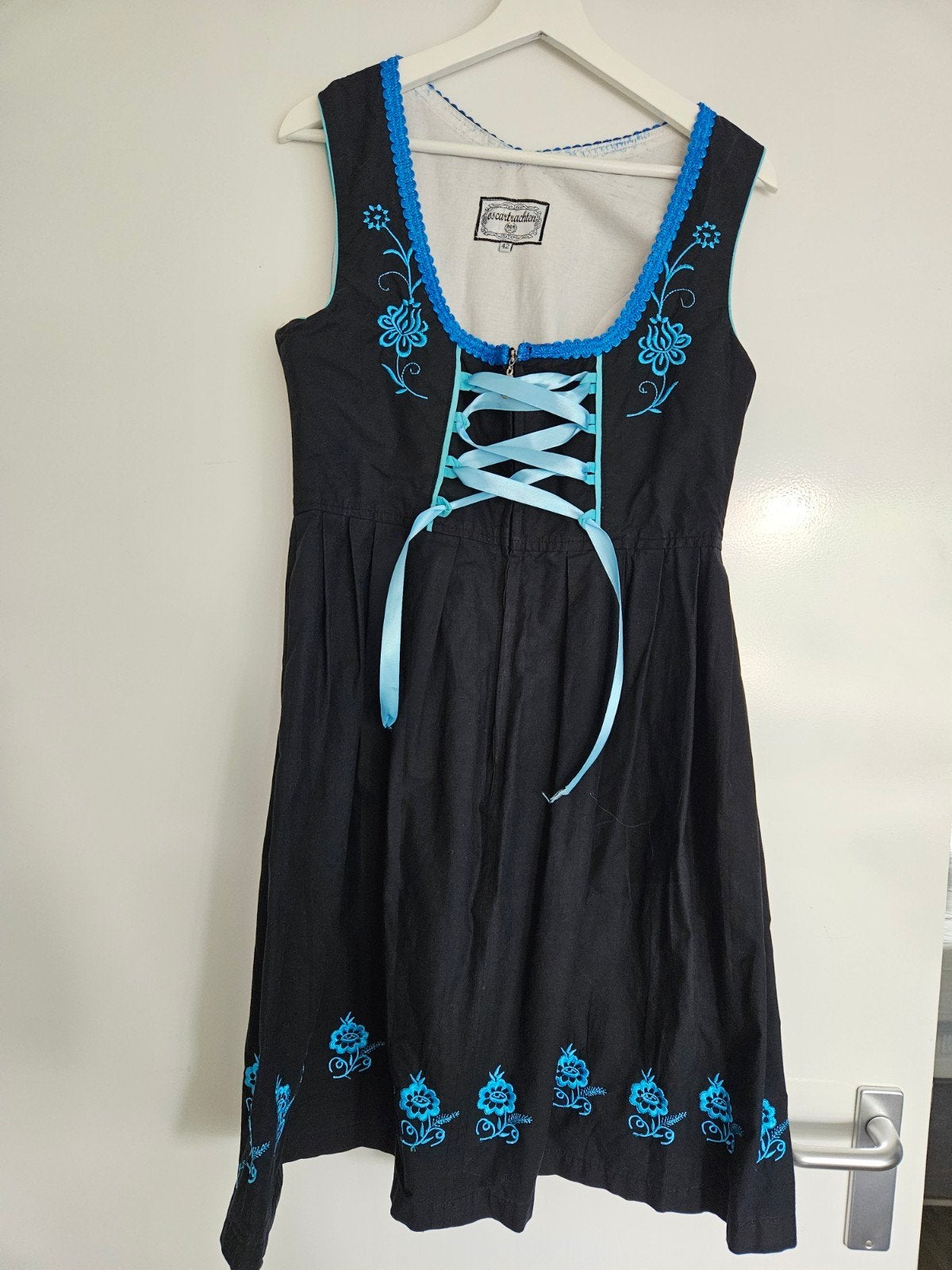 Mooie dirndl  met borduursel - maat 42, Overige typen, Blauw, Maat 42/44 (L), Nieuw