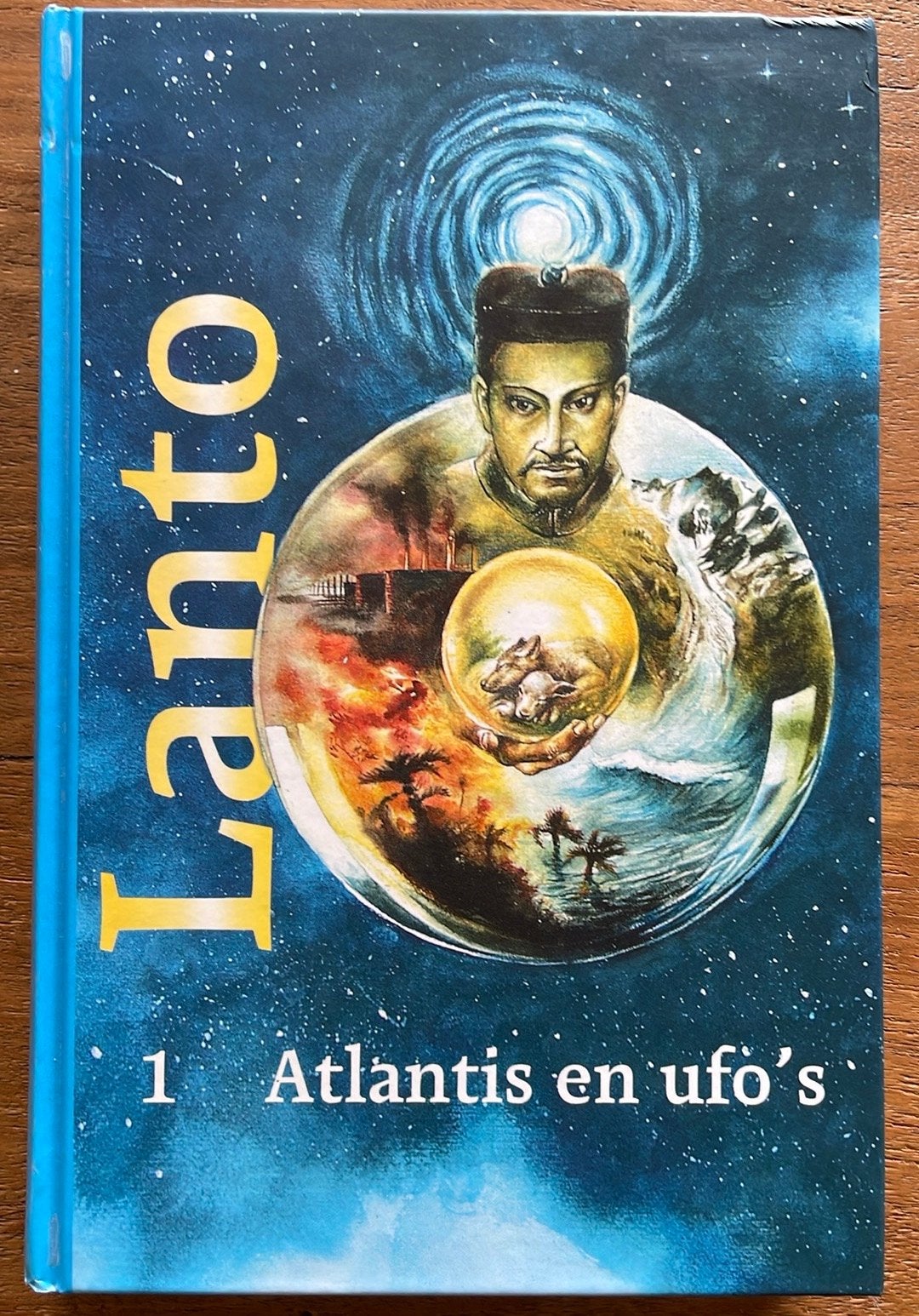Lanto 1: Atlantis en ufo's - Spiritueel boek, Ophalen of Verzenden, Gelezen, Spiritualiteit algemeen, Achtergrond en Informatie