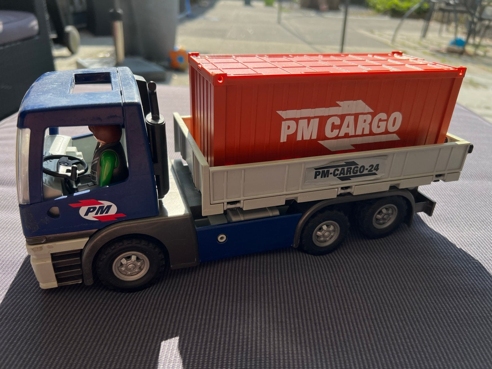 Playmobil PM Cargo Vrachtwagen met Container en Chauffeur, Ophalen, Zo goed als nieuw