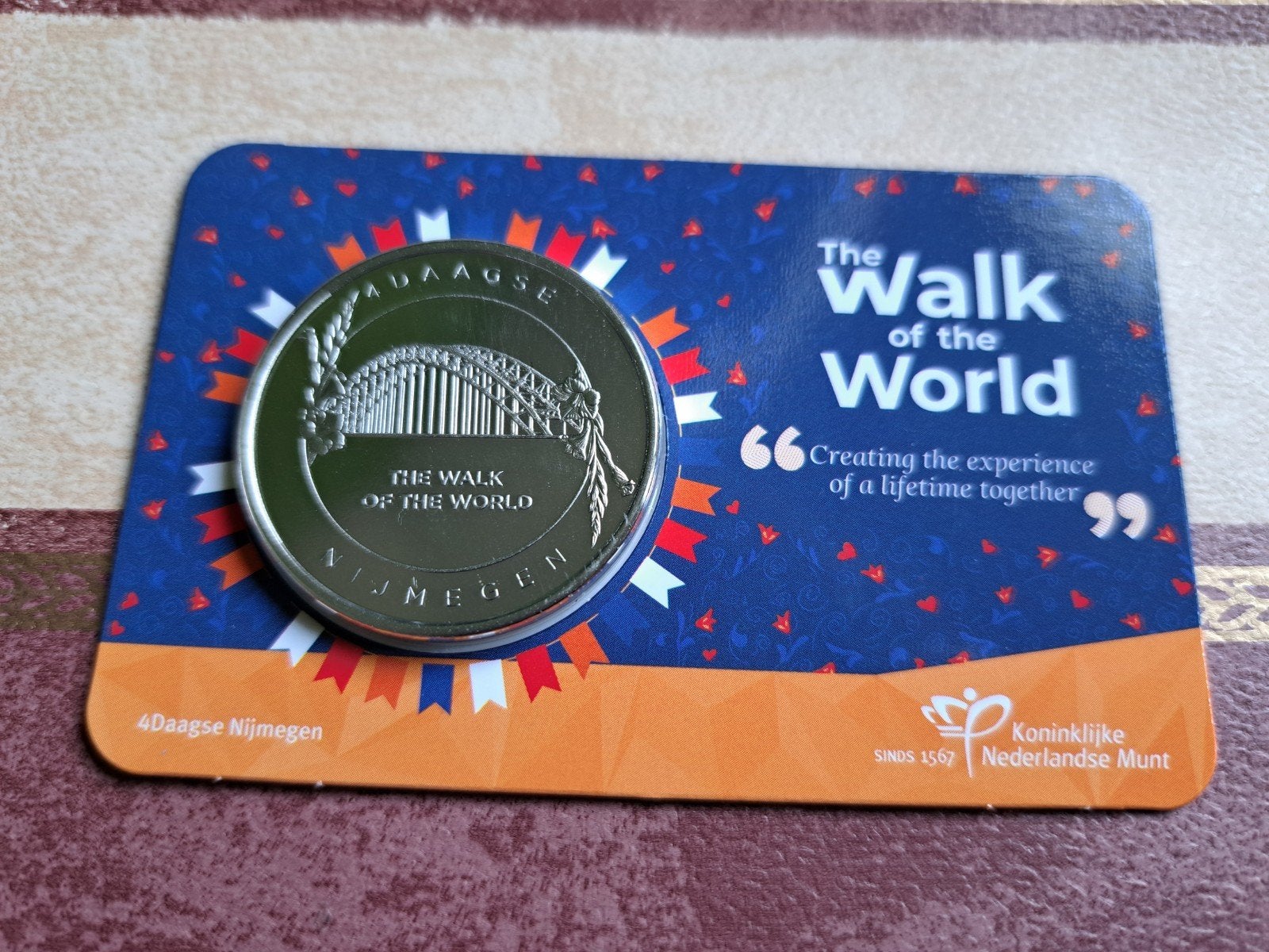 Nijmeegse Vierdaagse Penning 2025 in coincard, Ophalen of Verzenden, Overige materialen, Nederland