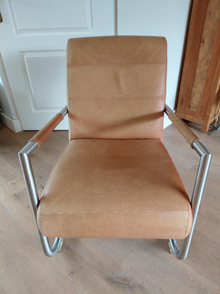 cognackleurige stoelen Hazel & Henders (2 stuks), Huis en Inrichting, Stoelen, Gebruikt, Twee, Leer, Metaal, Overige kleuren, Ophalen