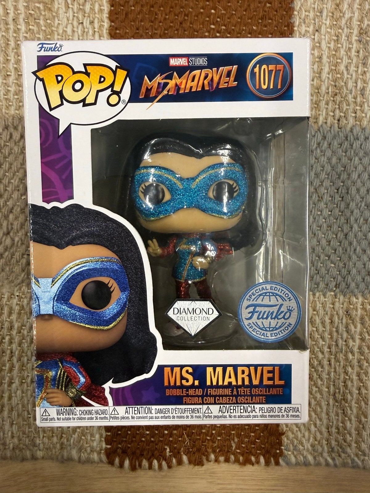 Funko Pop! Ms. Marvel #1077 Diamond Collection | Hot Topic |, Ophalen of Verzenden, Nieuw