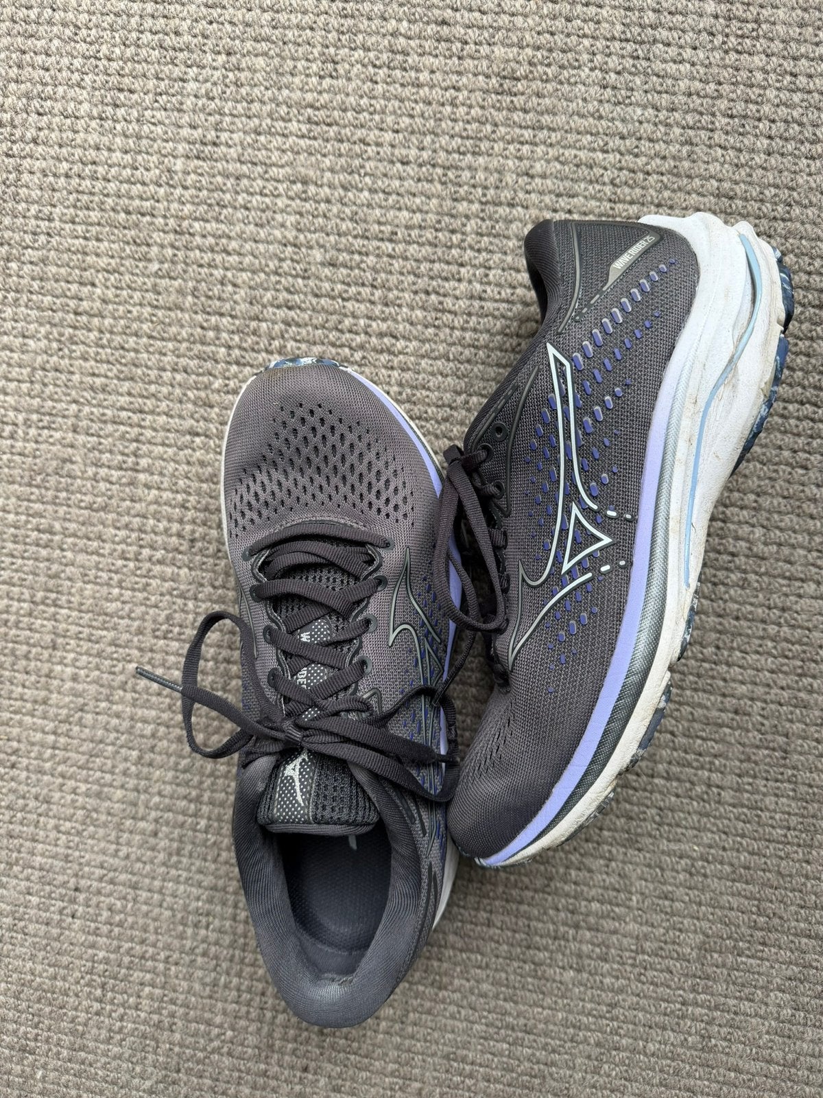 Mizuno energzy hardloopschoenen maat 37 gebruikt grijs, Sport en Fitness, Ophalen of Verzenden, Gebruikt, Hardloopschoenen, Overige merken