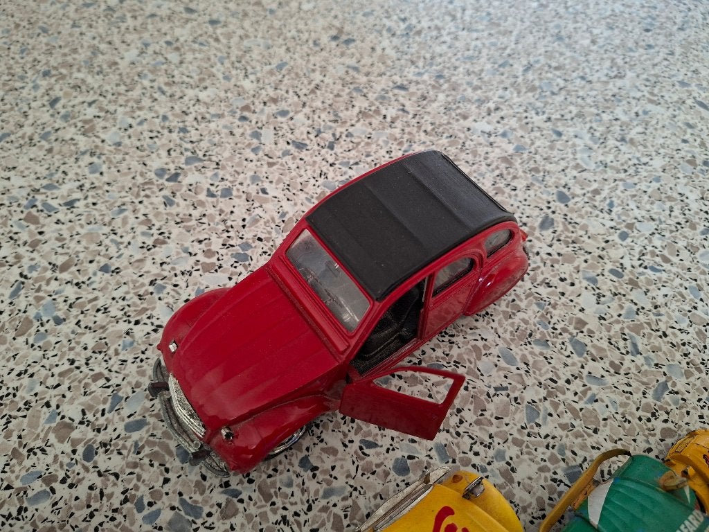 4 lelijke eendjes Citroën 2CV, Ophalen of Verzenden, Gebruikt, Auto's