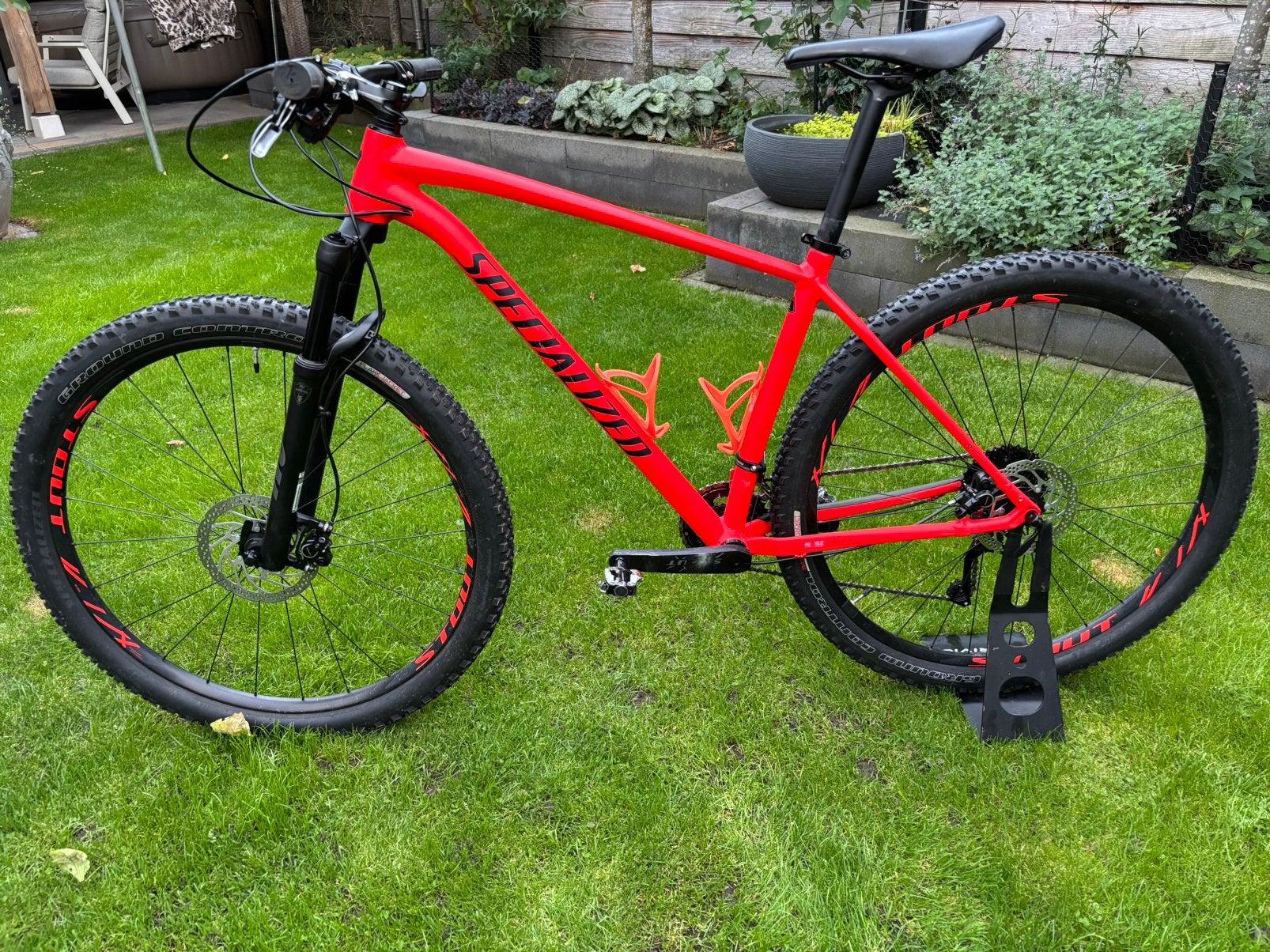 Mountainbike Specialized Rockhopper 29 inch, maat 47 cm, Vering, Minder dan 49 cm, 15 tot 20 versnellingen, Schijfrem