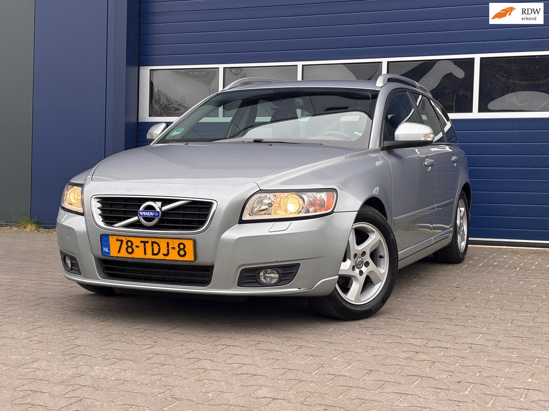 Volvo V50 1.6 D2 S/S Limited Edition | Cruise + Airco Nu €, Auto's, Voorwielaandrijving, Euro 5, Gebruikt, 4 cilinders
