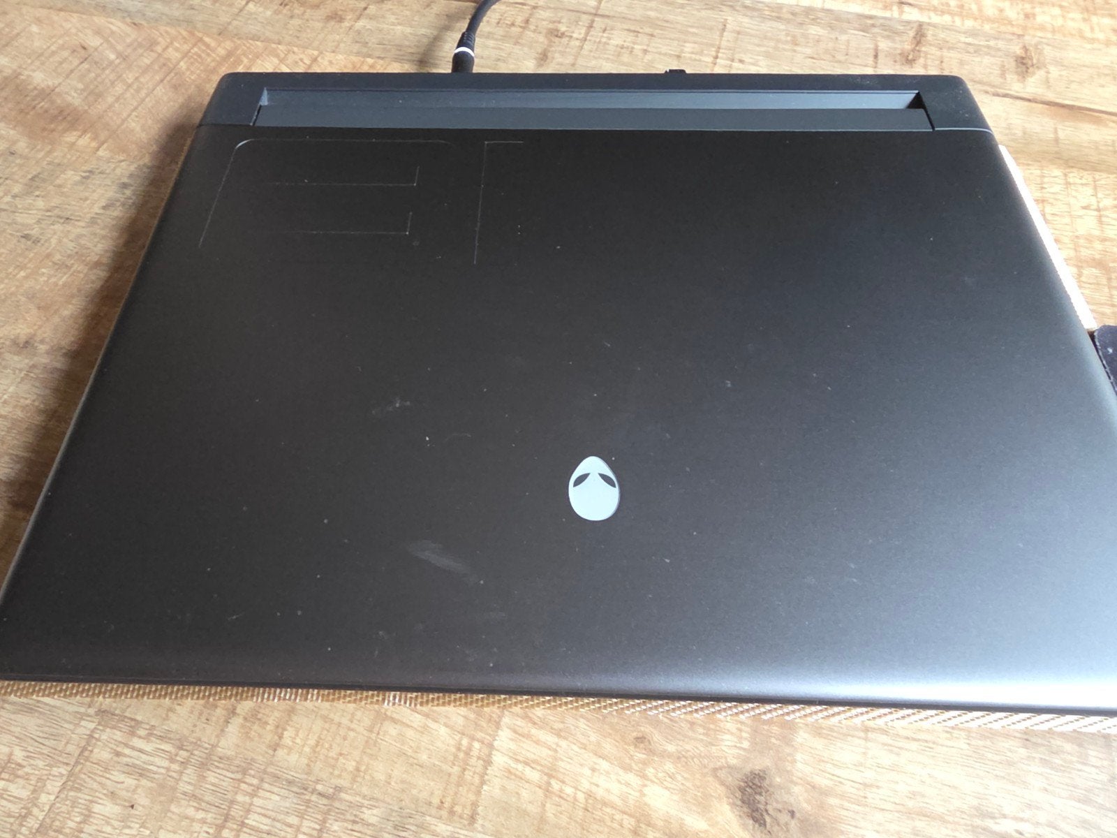 Foto 9 van Alienware Gaming Laptop - Krachtige Prestaties