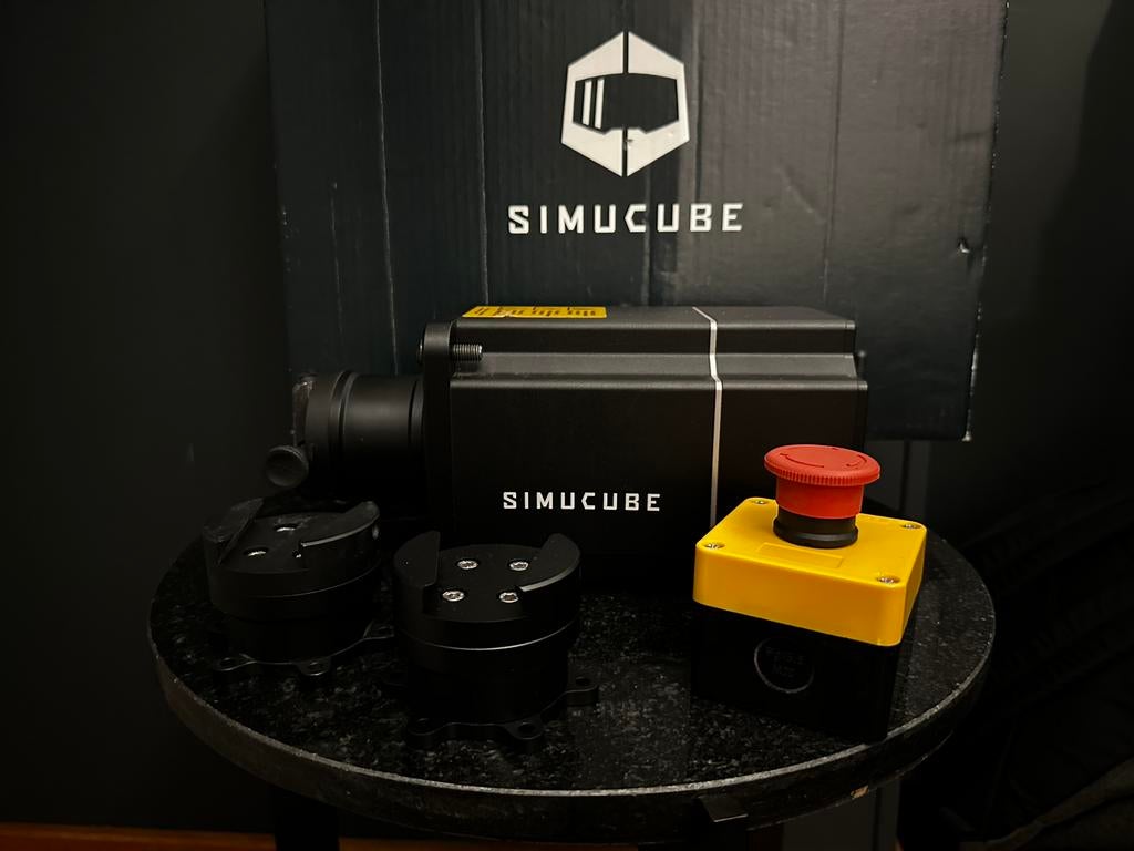 Simucube 2 Pro + 2x QR vaste prijs, Computers en Software, Ophalen of Verzenden, Zo goed als nieuw